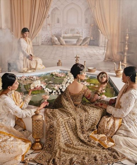 Ayeza Khan Bridal Shoot, Sanjay Leela Bhansali Aesthetic, Bhansali Aesthetic, Ayeza Khan Bridal, Indian Queen Aesthetic, Rani Durgavati, Indian Wedding Aesthetic, Mode Gossip Girl, Aesthetic Indian