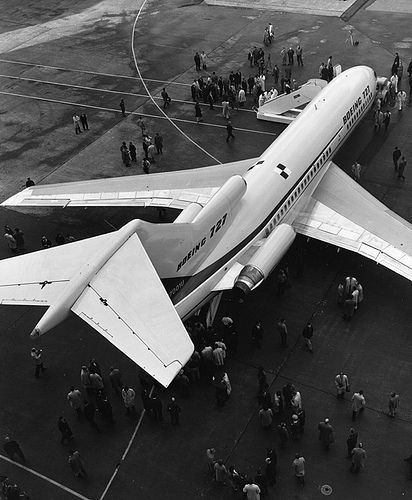 Boeing 727 200, Boeing 707, Boeing 727, Airplane Photography, Boeing Aircraft, Gas Turbine, Passenger Aircraft, Space Museum, Vintage Aviation