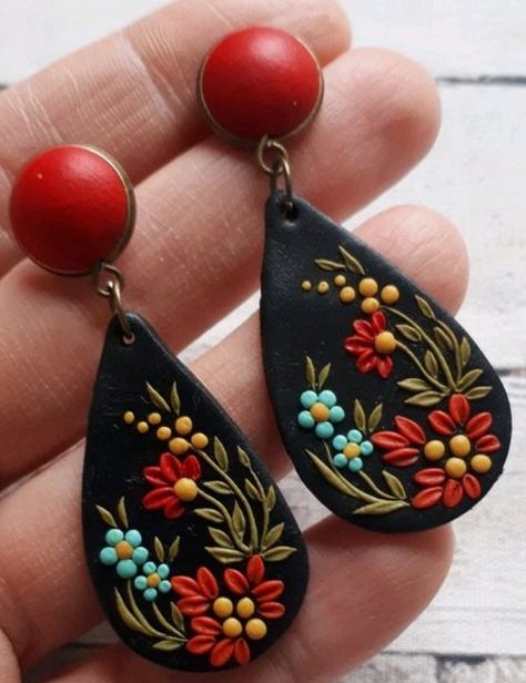 Terracotta Jewellery Making, Terracotta Jewellery Designs, Diy Earrings Easy, Terracotta Earrings, Mandala Jewelry, Polymer Clay Flower Jewelry, Diy Earrings Polymer Clay, Hand Painted Earrings, Polymer Clay Jewelry Diy