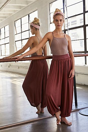 Air Lounge, Yoga Girls, Health Yoga, Wellness Yoga, Mode Hippie, Sup Yoga, Yoga Fashion, Workout Outfit, Yoga Girl