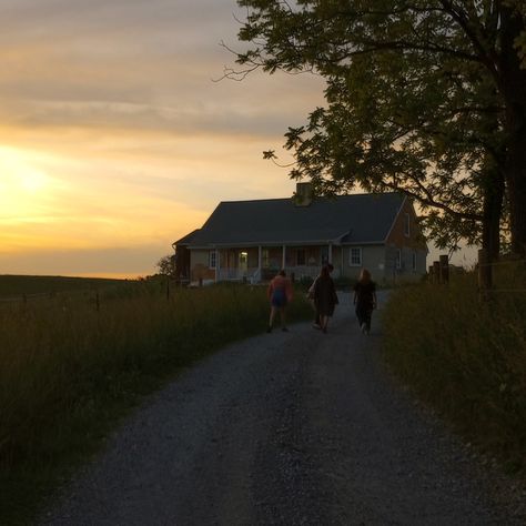 small town friends farm rural orange sunset path gravel road cottagecore aesthetic Small Towns Aesthetic, Rural House Aesthetic, Small Town Home Aesthetic, Cozy Town Aesthetic, Small Town Family Aesthetic, Small Town Vibes Aesthetic, Southern Town Aesthetic, Aesthetic Small Town, Small Town Home