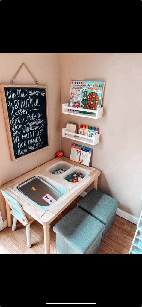 Learning Corner At Home, Learning Corner At Home Toddler, Learning Corner, Maria Montessori, Toddler Room, Color Activities, Learning Centers, Bedroom Makeover, Book Activities