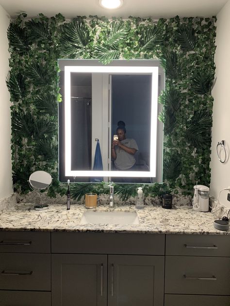 Vines In Bathroom, Mirror Vines, Vine Mirror, Apartment Aesthetic, In Bathroom, Basement Design, House Room, House Goals, Room Ideas Bedroom