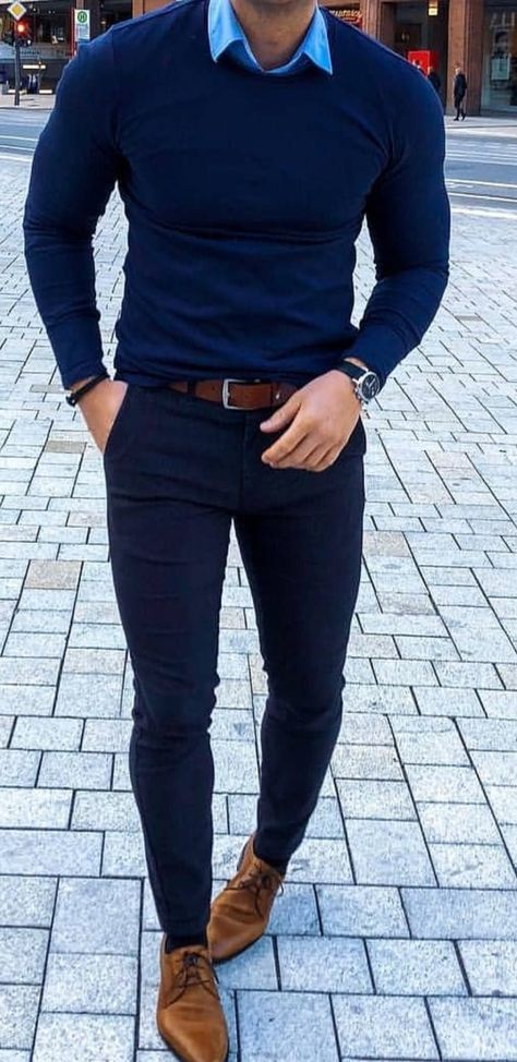 Well Dressed Man Casual, Best Dressed Man Casual, Mens Smart Casual Work Outfit, Men’s Dress Clothes For Wedding, Navy And Gray Mens Outfit, Men’s Classic Casual Style, Gentlemen Outfits Casual, Style For Men In 40s, Dressy Casual Outfits Men Summer