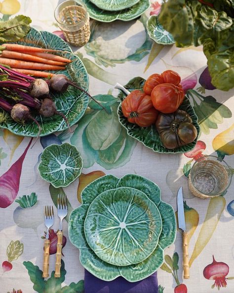 All Posts • Instagram Bordallo Pinheiro, Cabbage Leaves, Table Display, Table Tops, Beautiful Food, Table Setting, Tablescapes, Cheese Board, A Table