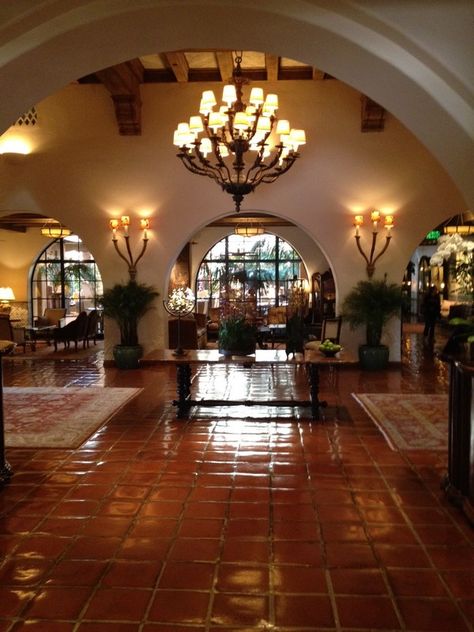 spanish style decorating | the spanish colonial style lobby at the four seasons Santa Barbara Style Hacienda, Spanish Interior Design, Boho Glam Home, Spanish Style Decor, Spanish Interior, Spanish Colonial Homes, Hacienda Homes, Hacienda Style Homes, Spanish Decor