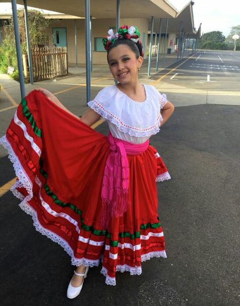 Folklorico Coco Theme Party, Mexican Skirts, Womans Dress, Frida Kahlo Style, Black Day, Fiesta Outfit, Mexican Outfit, Mexican Dresses, Dance Skirt