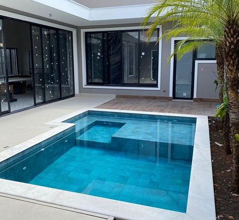 Small Pools Backyard, Ideas De Piscina, Swimming Pool Decorations, Swimming Pool Ideas, Simple Pool, Home Pool, Pool House Designs, Pools Backyard Inground, Swimming Pool Landscaping