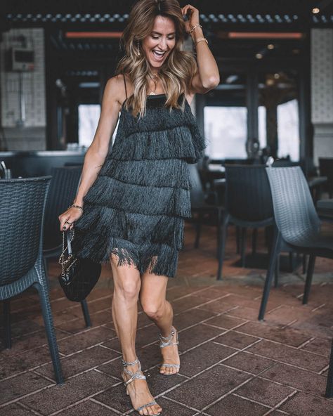 Holiday Party Look Ideas: Black Fringe Dress | Karina Style Diaries Kitenge Designs Dresses, Fringe Dress Outfit, Elegant Black Dresses, Black Dress Ideas, Boho Dress Formal, Business Chic Outfits, Holiday Party Looks, A Black Outfit, Karina Style