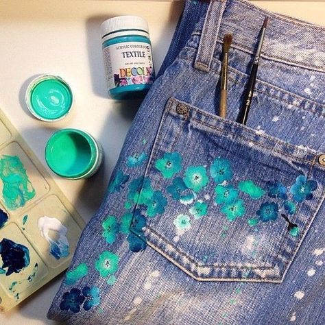 Jean Diy, Diy Jeans, Denim Art, Diy Vetement, Painted Jeans, Painted Denim, Painted Clothes, Jeans Diy, Old Jeans