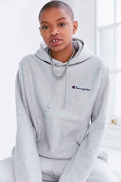 Cute Hoodie Outfit, Grey Champion Hoodie, Hoodie Season, Champion Clothing, Champion Shoes, Mini Logo, Champion Reverse Weave, Cute Comfy Outfits, Champion Hoodie