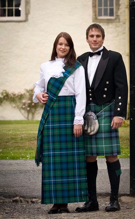 Luxury Tartan Sash by Scotweb Scottish Traditional Dress, Traditional Scottish Clothing, Scotland Outfit, Scottish Costume, Tartan Sash, Scottish Women, Irish Clothing, Irish Dress, Scottish Clothing