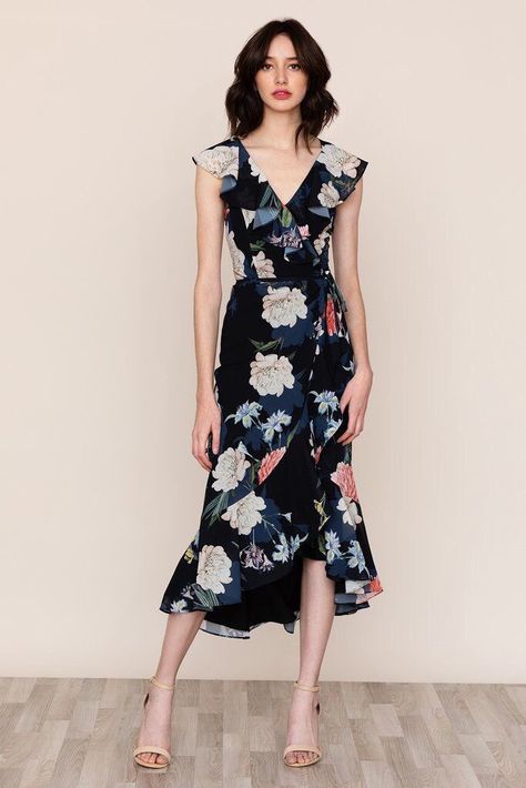 Flowery Dress Outfit, Black Flowery Dress, Flowery Dress, Flowery Dresses, Collection Ideas, Floral Ruffle Dress, Black Ruffle Dress, Yumi Kim, Black Dress Outfits