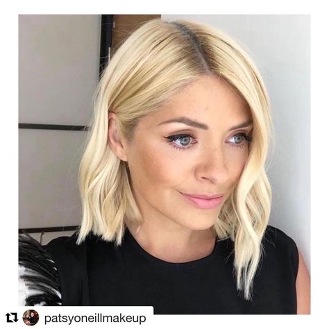 Holly Willoughby on Instagram: “#Repost @patsyoneillmakeup ・・・ Last Saturday Night 🙌🏻antics with this beauty @hollywilloughby Styling @angiesmithstudio Hair…” Holly Willoughby Hair, Blonde Bob Hairstyles, Bob Hairstyles For Thick, Lob Hairstyle, Holly Willoughby, Bob Hairstyles For Fine Hair, Pinterest Hair, Last Saturday, Haircuts For Medium Hair