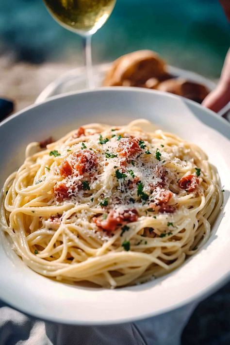 Classic Spaghetti Carbonara Carbonara Authentic, Traditional Italian Food Recipes, Creamy Carbonara, Pasta Types, Chef Logo, Pecorino Romano, Italian Recipes Traditional, Italian Recipe, Spaghetti Carbonara