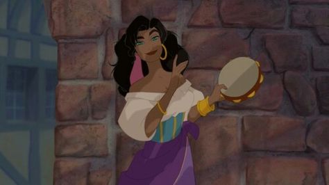 Esmaralda Esmeralda Hair, Animated Women, Esmeralda Disney, Disney Amor, Animated Movie Posters, Run Disney Costumes, Cartoon Women, Disney Hair, Disney Wiki