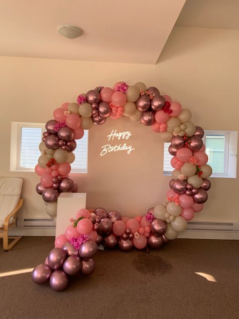 Pink Round Balloon Arch, Round Balloon Arch, Pink Balloon Garland, Barbie Bday, Chrome Pink, 50th Bday, Round Balloons, Abstract Iphone Wallpaper, Pink Round