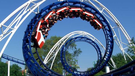 10 Quick roller coaster facts to celebrate national roller coaster day Cedar Point Roller Coasters, Cedar Point Amusement Park, Best Amusement Parks, Sandusky Ohio, Theme Parks Rides, Apps Facebook, Kings Island, Cedar Point, Roller Coasters