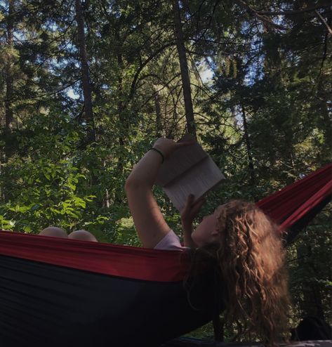 Books Nature Aesthetic, Reading In The Summer, Books Summer Aesthetic, My Summer Aesthetic, Outdoor Reading Aesthetic, Camp Aesthetic Summer, Solo Camping Aesthetic, Hammocking Aesthetic, Kayla Core Aesthetic