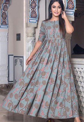 Indo Western Dresses: Buy Latest Indo Western Clothing Online | Utsav Fashion Frock Fashion, Gaun Fashion, Long Kurti Designs, Long Gown Dress, Long Dress Design, Printed Gowns, Kurti Designs Party Wear, Designer Kurti, Kurta Designs Women