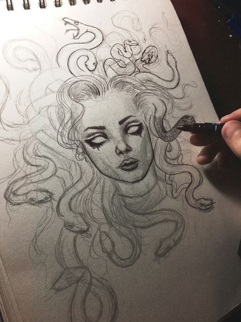 Medusa Aesthetic Drawing, Medusa Drawing Reference, Medusa Pencil Drawing, Greek Mythology Art Sketch, Greek Goddess Drawing Sketch, How To Draw Medusa, How To Draw Medusa Step By Step, Medusa Hair Drawing, Madusa Drawings Simple