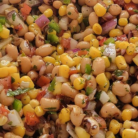 This easy, quick, and bursting with flavor black eyed pea salad is great for the holidays, is gluten free, easy to make ahead of time, and vegan! Black Eye Pea Salad, Black Eye Pea, Black Eyed Pea Salad, Gluten Free Easy, Pea Salad Recipes, Low Oxalate, Make Ahead Salads, Black Eyed Pea, Cowboy Caviar