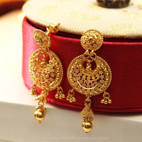 Plain Gold Earrings, Gold Earrings With No Stones, 22K Big Gold Earrings With No Stones. Marriage Jewellery, Gold Earrings Indian, Gold Jhumka Earrings, Jewelry Designing, Traditional Jewellery, Gold Pendant Jewelry, Gold Bride Jewelry, Gold Designs, Gold Jewelry Earrings