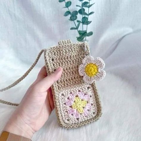 Crochet Small Bag, Crochet Phone Bag, Phone Bag Crochet, Crochet Mini Bag, Crochet Phone Cases, Crochet Mobile, Diy Embroidery Designs, Crochet Hair Accessories, Crochet Pouch