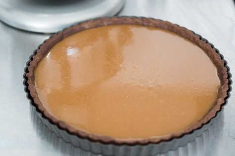 Salted Caramel Chocolate Ganache Tart Peach Custard Tart, Peach Curd, Salted Caramel Chocolate Tart, Curd Tart, Lemon Curd Tart, Lemon Tart Recipe, Chocolate Ganache Tart, Chocolate Ganache Recipe, Ganache Recipe