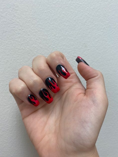 Black And Red Fire Nails, Trendy Nails Red And Black, Red And Black Acrylic Nails Designs Short, Nail Inspo Red And Black, Red And Black Flame Nails, Red And Black Short Nails, Black Nails Flames, Red Flame Nails, Devil Nails Designs