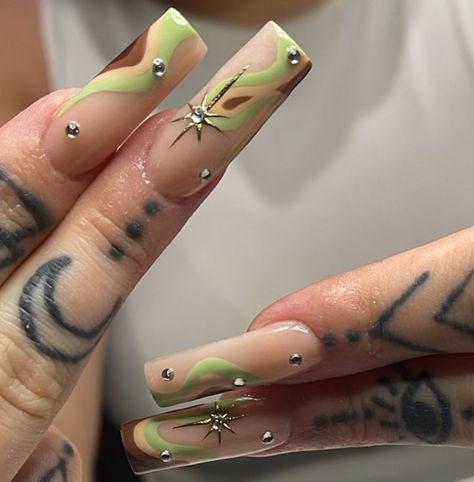 Divine Feminine Nails, Werewolf Claws, Feminine Nails, Nail Set Ideas, Art Hairstyles, Uñas Aesthetic, Trendy Things, Makeup Nails Art, Green Nail Designs