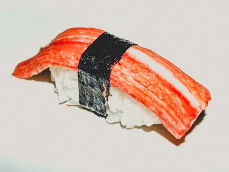 What is Kanikama (Surimi)? - Easy Homemade Sushi Surimi Sushi, Easy Homemade Sushi, Fake Crab, Tempura Sushi, Chicken Boy, Sushi Roll Recipes, Summer Hacks, Crab Stick, Fish Wrap