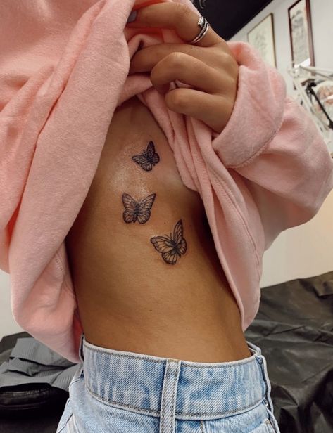 Small Rib Tattoos, Rib Tattoos For Women, Basic Tattoos, Butterfly Tattoos For Women, Tasteful Tattoos, Spine Tattoos For Women, Dope Tattoos For Women, Cute Tattoos For Women, Discreet Tattoos