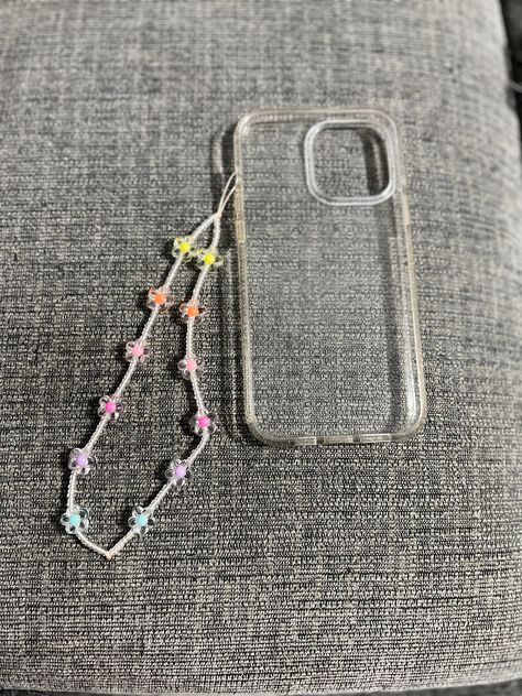 Diy Bracelets For Boyfriend, Phone Beads, Bracelets For Boyfriend, Packaging Ideas Business, Cell Phone Charms, Strap Phone, Beaded Necklace Diy, Diy Bracelets Patterns, Phone Charms