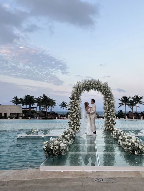 Dreams playa mujeres weddings🤍
Contact us to book Dreams Playa Mujeres Wedding, Resort Wedding, Mood Board, Destination Wedding, Dream Wedding, Wedding Photos