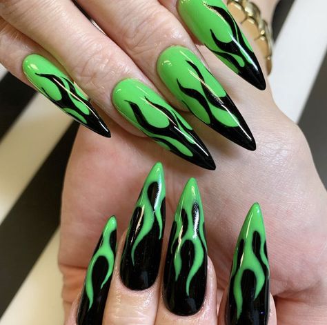 Black And Neon Green Nails Ideas, Long Green Nail Ideas, Neon Green Nails Halloween, Black N Green Nails, Black Neon Green Nails, Halloween Nails Green And Black, Flame Nails Green, Neon Green Black Nails, Black And Green Stiletto Nails