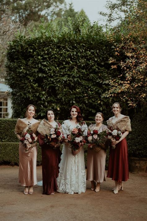 Mismatched fall/winter inspired mismatched bridesmaid dresses | Image by Olguin Photography Winter Bridesmaid, Moody Christmas, Hollywood Glam Wedding, Cozy Wedding, Winter Bridesmaids, Berry Wedding, Winter Bridesmaid Dresses, Hollywood Wedding, Mismatched Bridesmaid Dresses