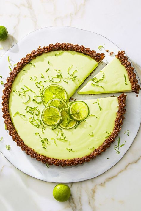 Gluten-Free Cocoa-Nutty Lime Tart Lime Tart Recipe, Fresh Fruit Desserts, Fruit Desserts Easy, Mothers Day Desserts, Lime Tart, Fruit Dessert Recipes, Köstliche Desserts, Lime Pie, Great Desserts