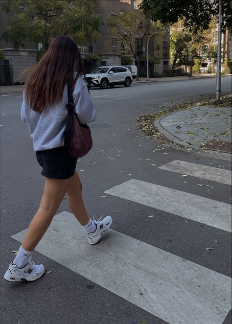 Dad Tennis Shoes, Summer Chicago Outfits 2023, Fall Tennis Shoes Outfit, Dad Shoe Outfits, New Balance Dad Shoes Outfit, Dad Shoes Outfit Women, Baguio Fits, Dad Shoes Outfit, Dad Sneakers Outfit