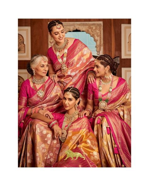 Designer saree collection House Warming Photoshoot Indian, Saree Group Poses, Indian Family Photoshoot, Fashion Photoshoot Inspiration, Wedding Group Photos, Sisters Photoshoot Poses, Bridesmaid Photoshoot, Indian Wedding Poses, Sister Poses