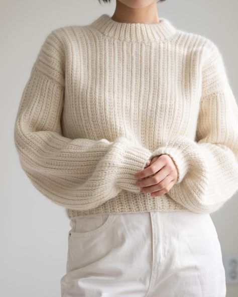 @justtheworsted • Instagram photos and videos Wool Sweater Crochet, Wool Crochet Sweater, Crochet Winter Sweater, Aesthetic Crochet Blanket, Knitting Outfit, Outfit Patterns, Crochet Blanket Free, Knit Crochet Sweater, Sweater Aesthetic