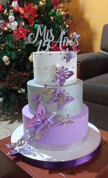 Butterfly Quince Cake, Purple Butterfly Quince, Purple Quinceanera Theme, Butterfly Quince, 15 Party Ideas, Purple Sweet 16, Quince Cakes, Quince Cake, Sweet 15 Party Ideas Quinceanera