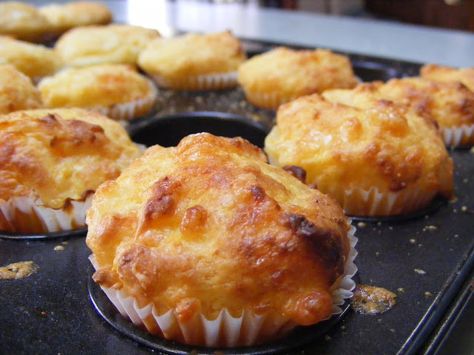 Annabel Karmel carrot & cheese muffins Annabelle Karmel Recipes, Kids Muffins, Annabel Karmel Recipes, Toast Pizza, Toddler Foods, Healthy Snacks To Make, Toddler Recipes, Childrens Meals, Weaning Recipes