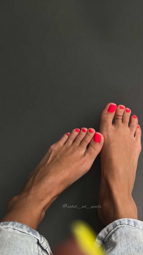 30+ Summer Pedicure Ideas - Life with Mar Pedicure Art Designs, August Pedicure Colors, September Pedicure Colors, Thai Nails, Vacation Pedicure Ideas, Summer Toe Nails Colors, Trending Pedicure, Summer Pedicures, Pedicure Ideas Summer