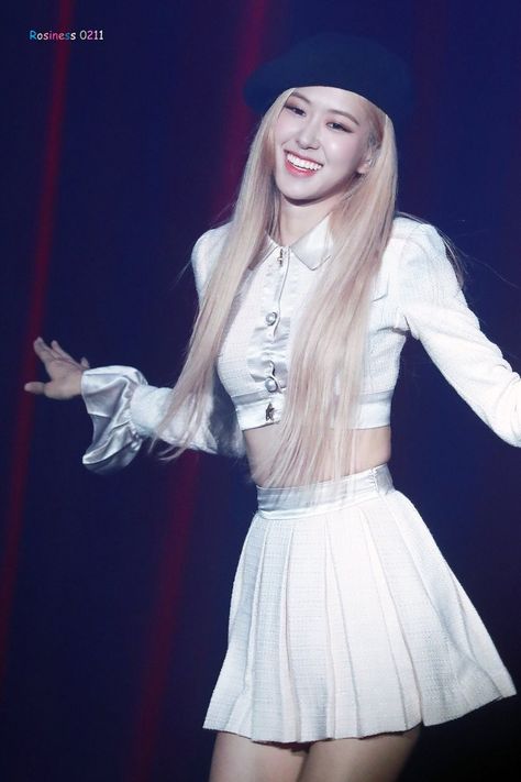 190921 PRIVATE STAGE  #Rosé #Blackpink Rose Stage Outfits, Beige Pleated Skirt, Blackpink Clothes, Rosé Stage, Rose Body, Rose And Rosie, K Fashion, Rose Fashion, Rosé Blackpink