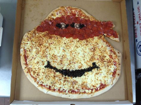 Teenage Mutant Ninja Turtle Pizza!  Perfect for a child's birthday party.  #FiveStarPizza #KissimmeeFlorida Cool Pizza Shapes, Pizza Shape Ideas, Cute Pizza Ideas, Turtle Pizza, Weird Pizza, Ninja Turtles Pizza, Ninja Turtle Pizza, Kids Pizza, Pizza Shapes