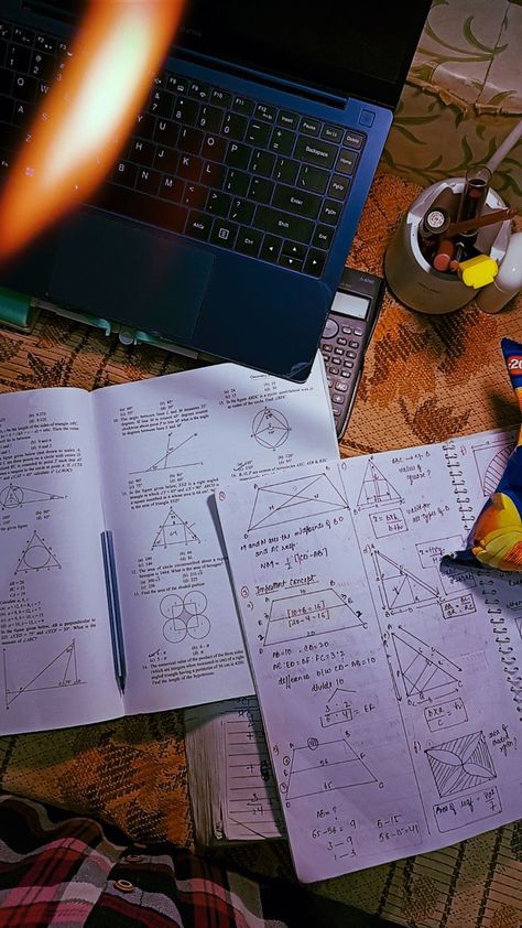 Maths Motivation Aesthetic, Geometry Asthetic, Beauty Of Math, Math Geometry Aesthetic, Study Mathematics Aesthetic, Study Maths Tips, Math Nerd Aesthetic, Math Motivation Aesthetic, Studying Maths Aesthetic