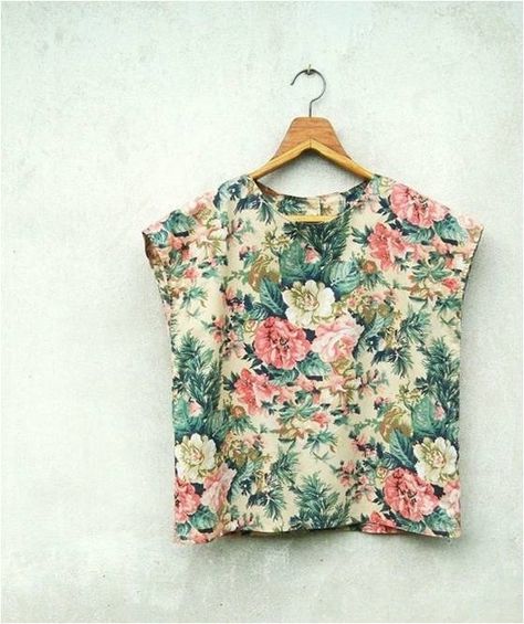 Cute Vintage Floral Top, Fashion Kids, Mode Inspiration, Pattern Floral, Floral Top, Floral Blouse, Passion For Fashion, Flower Power, Batik