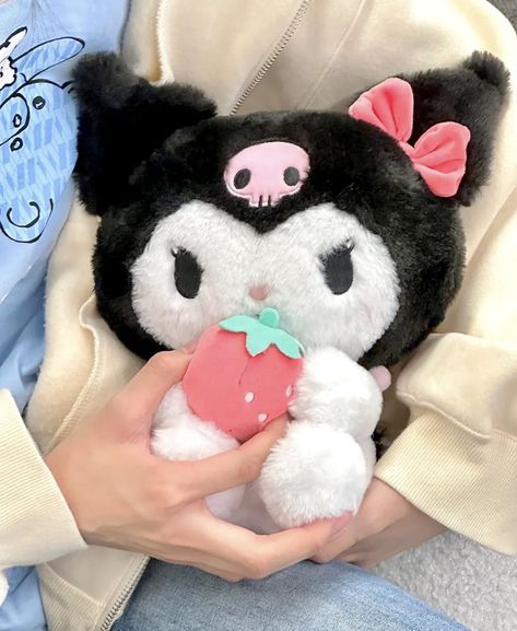 Hello Kitty Headphones, Hello Kitty Characters, Hello Kitty Iphone Wallpaper, Kawaii Plushies, Hello Kitty Pictures, Hello Kitty Plush, Hello Kitty Items, Cute Stuffed Animals, Cute Toys