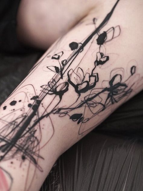 Tattoo — Julia Rehme Abstract Flower Tattoos, Abstract Tattoo Designs, Geniale Tattoos, Flower Tattoo Sleeve, Gothic Tattoo, Bad Tattoos, Trash Polka, Different Tattoos, Abstract Tattoo